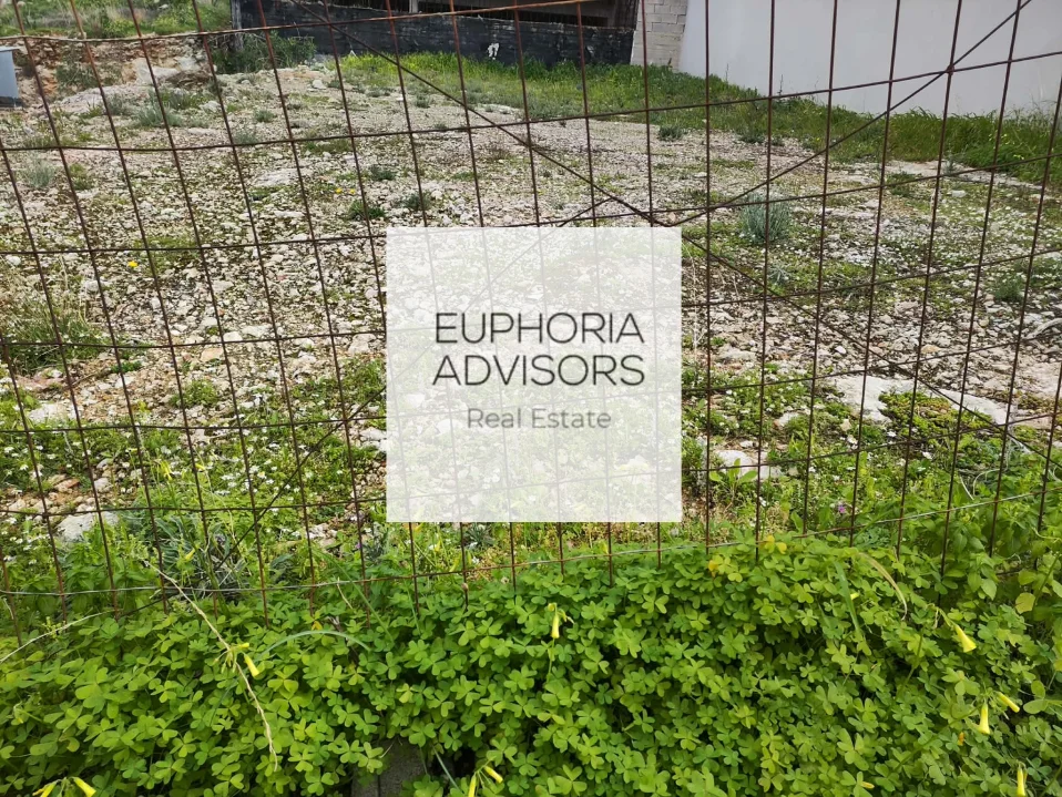 Plot of land of 204 sq m for sale  - 1